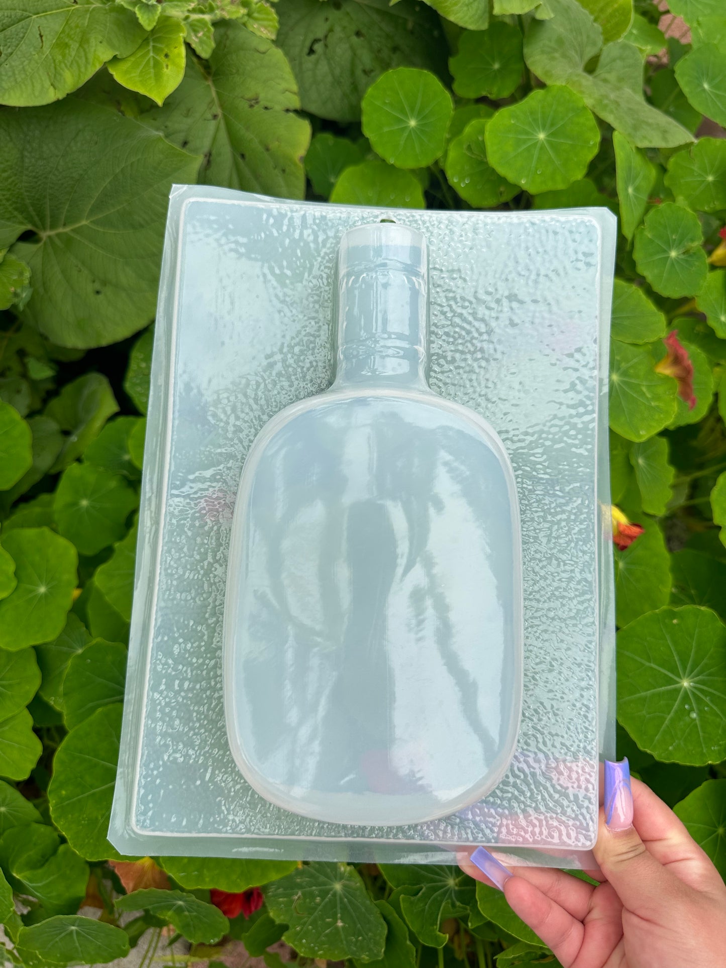 Buchanan mold, Whiskey mold, dessert table, gelatina mold