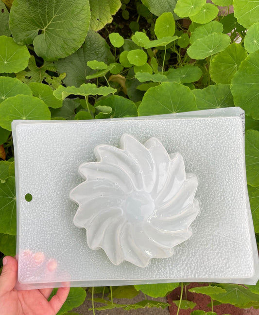 Mini princess skirt mold